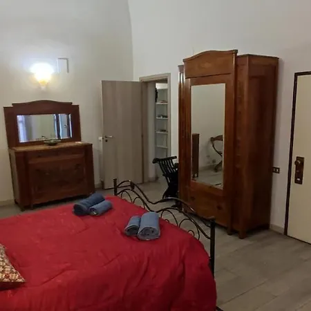 Very Central Apartment, By Shops, Bars, Restaurants Bari Exterior foto